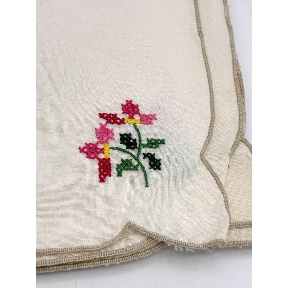 Vintage Napkins Set 5 16” Hand Embroidered Floral Scalloped Linen